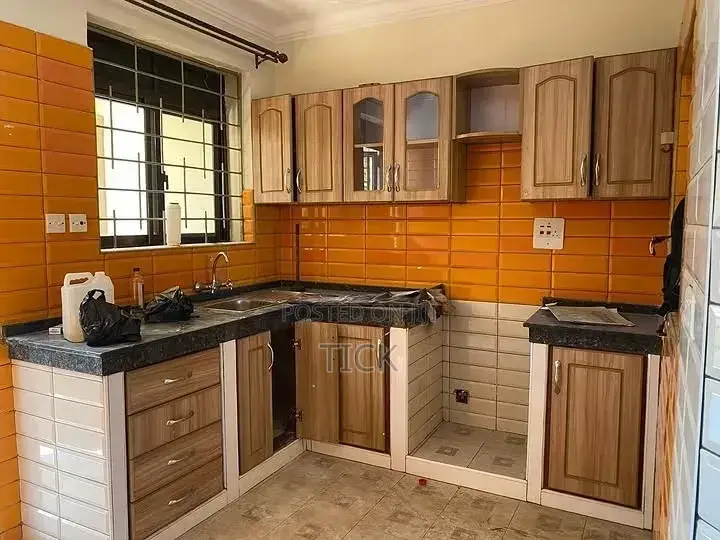 3bdrm Apartment in Bunga, Makindye for rent