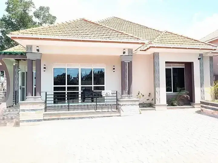 3bdrm House in Muyenga, Makindye for rent