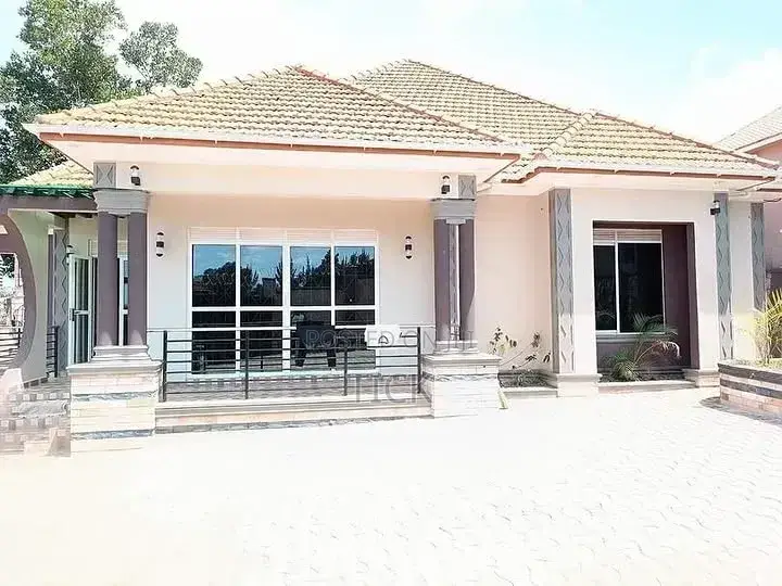 3bdrm House in Muyenga, Makindye for rent