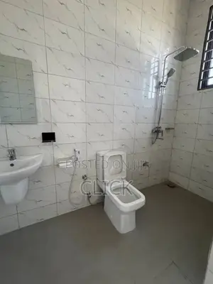 3bdrm Apartment in Bunga, Makindye for rent