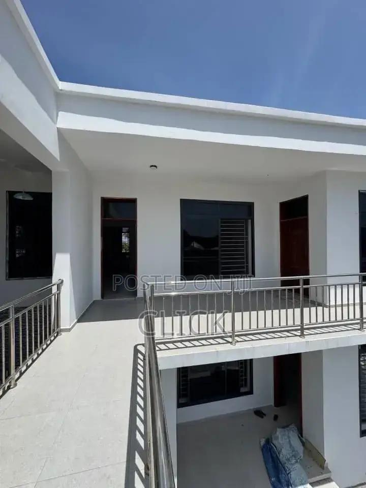 3bdrm Apartment in Bunga, Makindye for rent