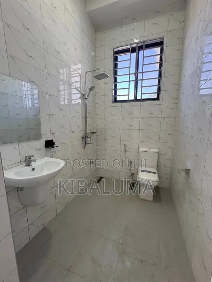 3bdrm Apartment in Bunga, Makindye for rent