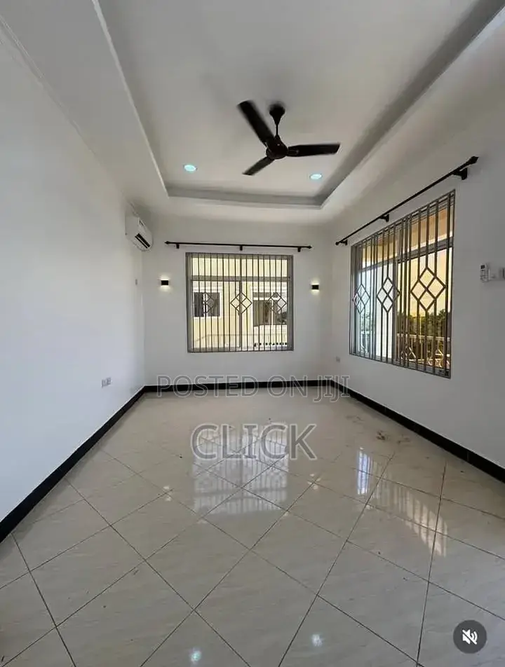 4bdrm Duplex in Muyenga, Makindye for rent