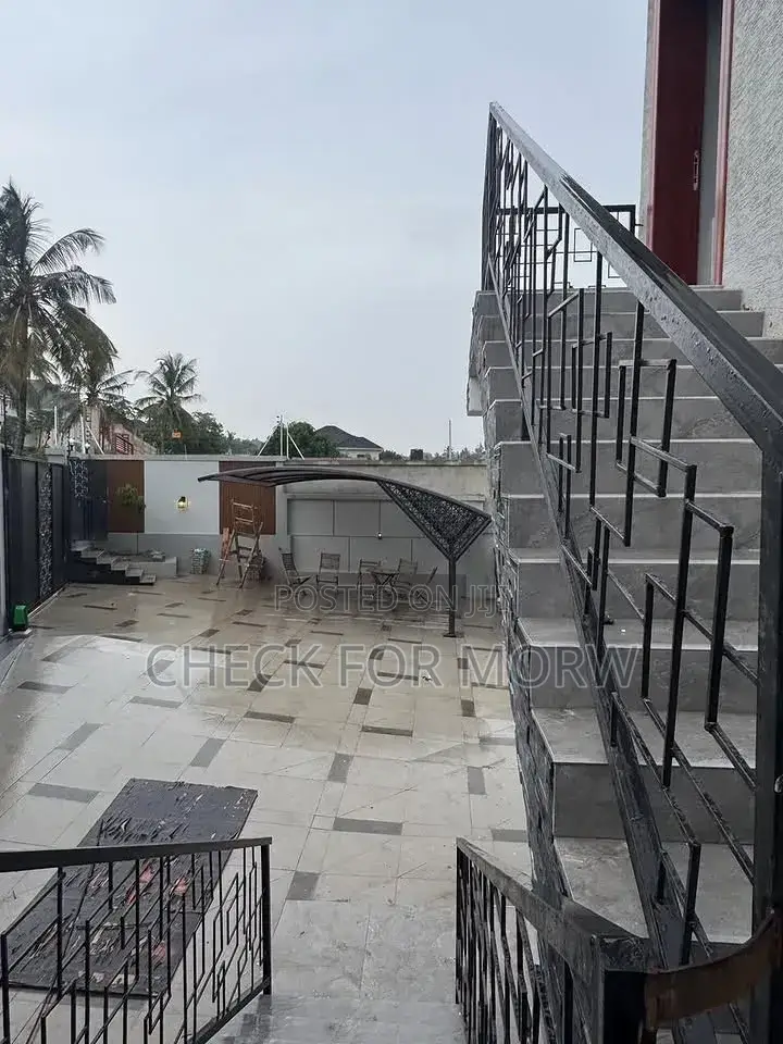 4bdrm Duplex in Muyenga, Makindye for rent
