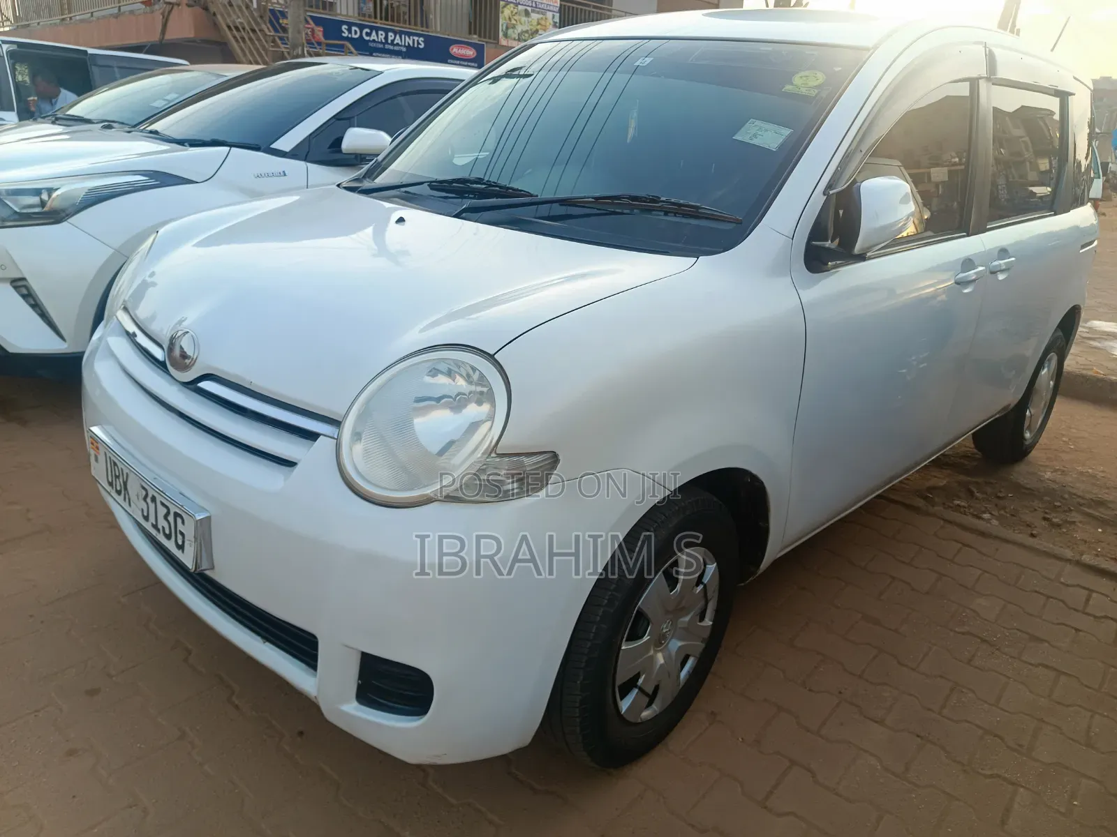 Toyota Sienta 2010 White