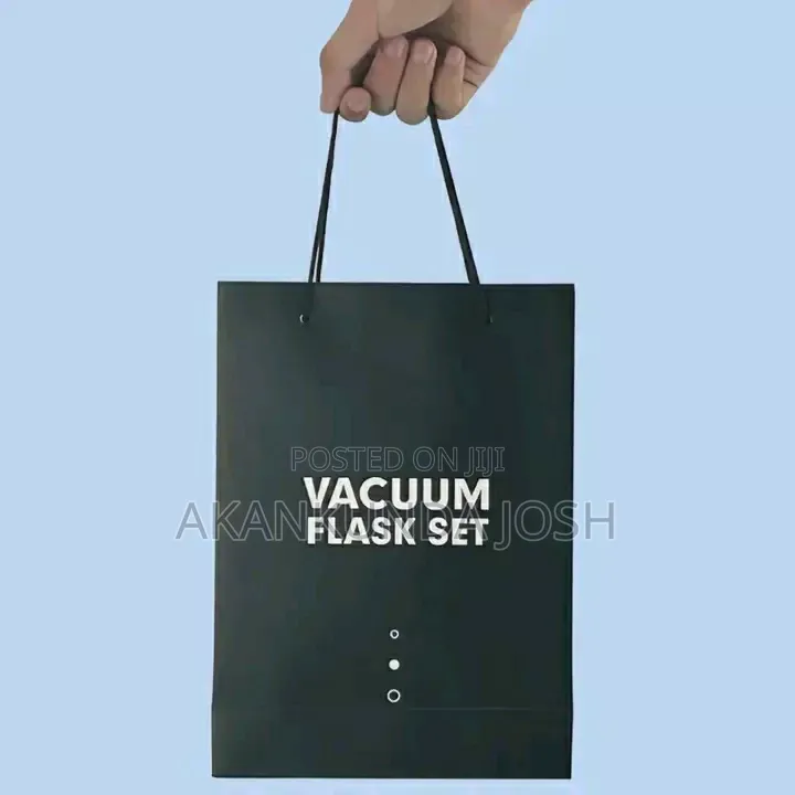 Double Wall 500ml Vaccum Flask Set With 3 Cups