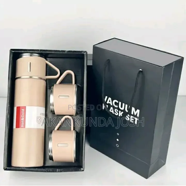 Double Wall 500ml Vaccum Flask Set With 3 Cups