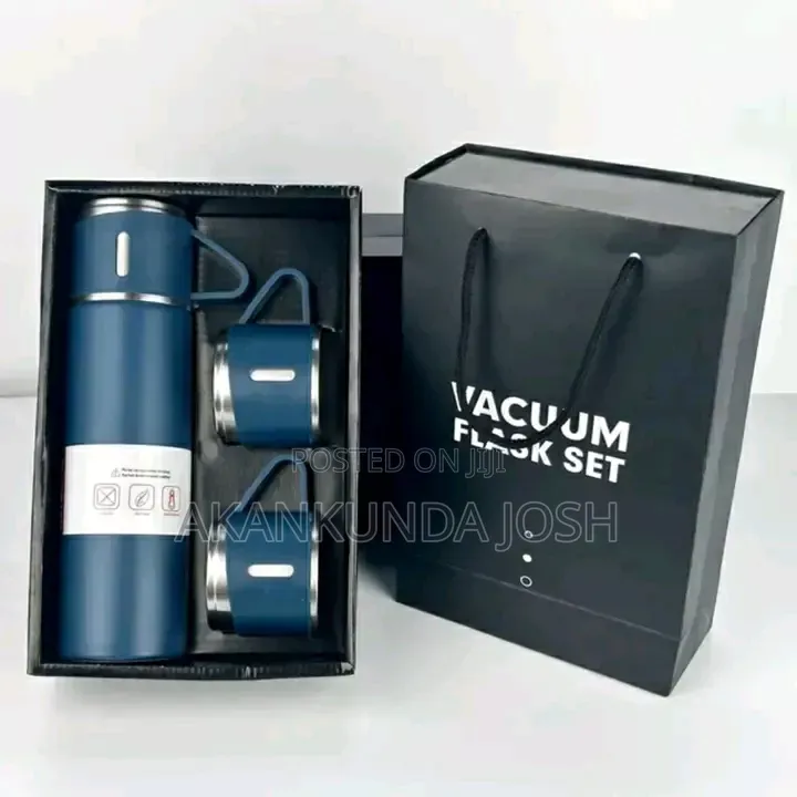 Double Wall 500ml Vaccum Flask Set With 3 Cups