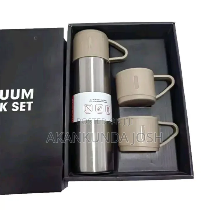 Double Wall 500ml Vaccum Flask Set With 3 Cups