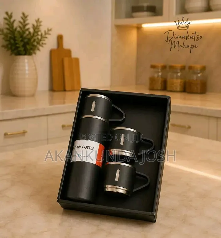 Double Wall 500ml Vaccum Flask Set With 3 Cups