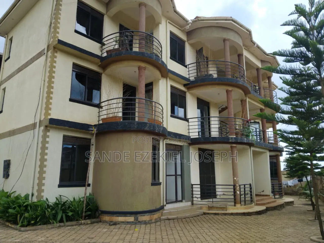 Furnished 3bdrm Apartment in Central Division for sale