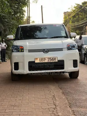 Toyota Corolla Rumion 2009 White