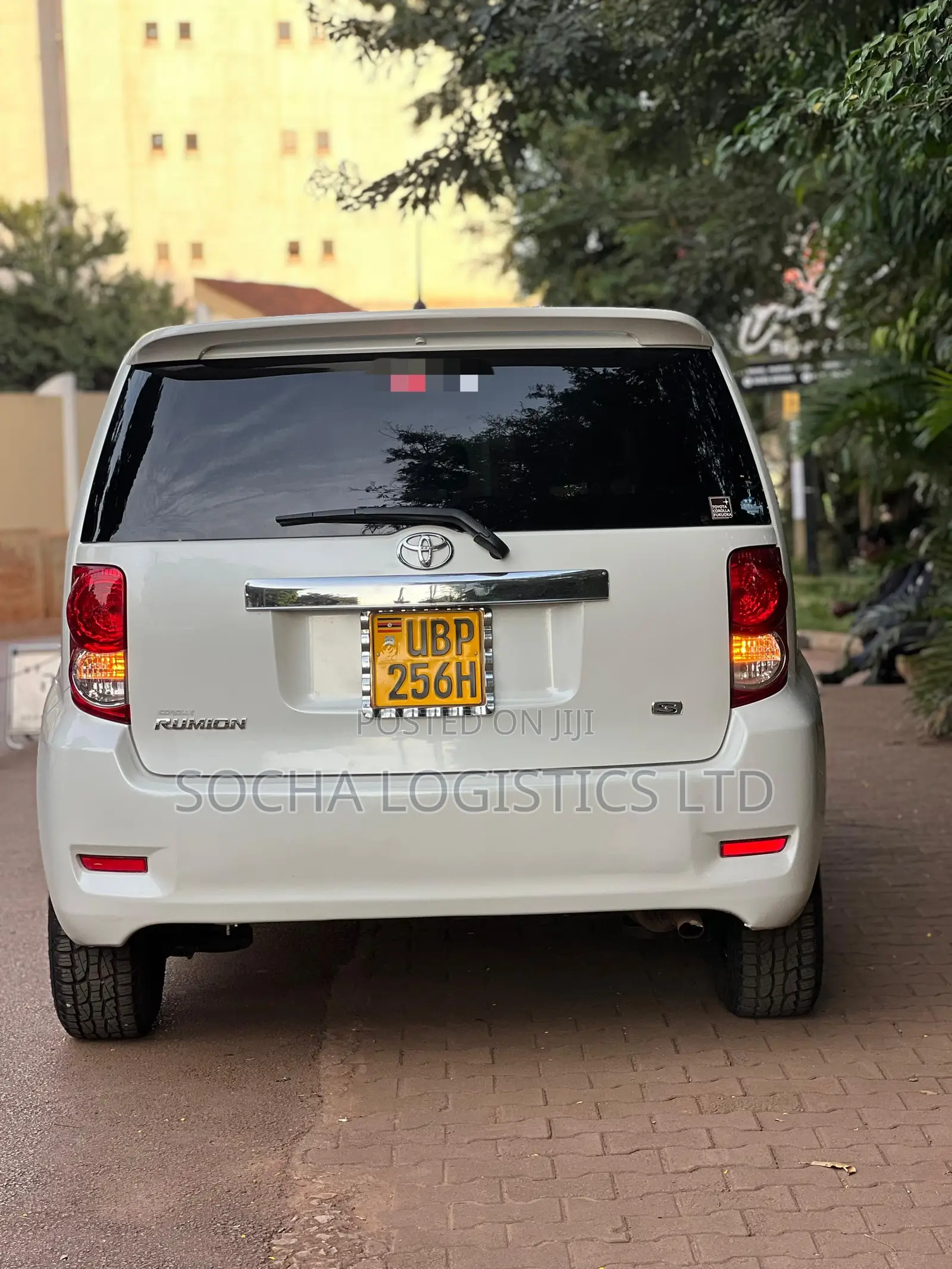 Toyota Corolla Rumion 2009 White