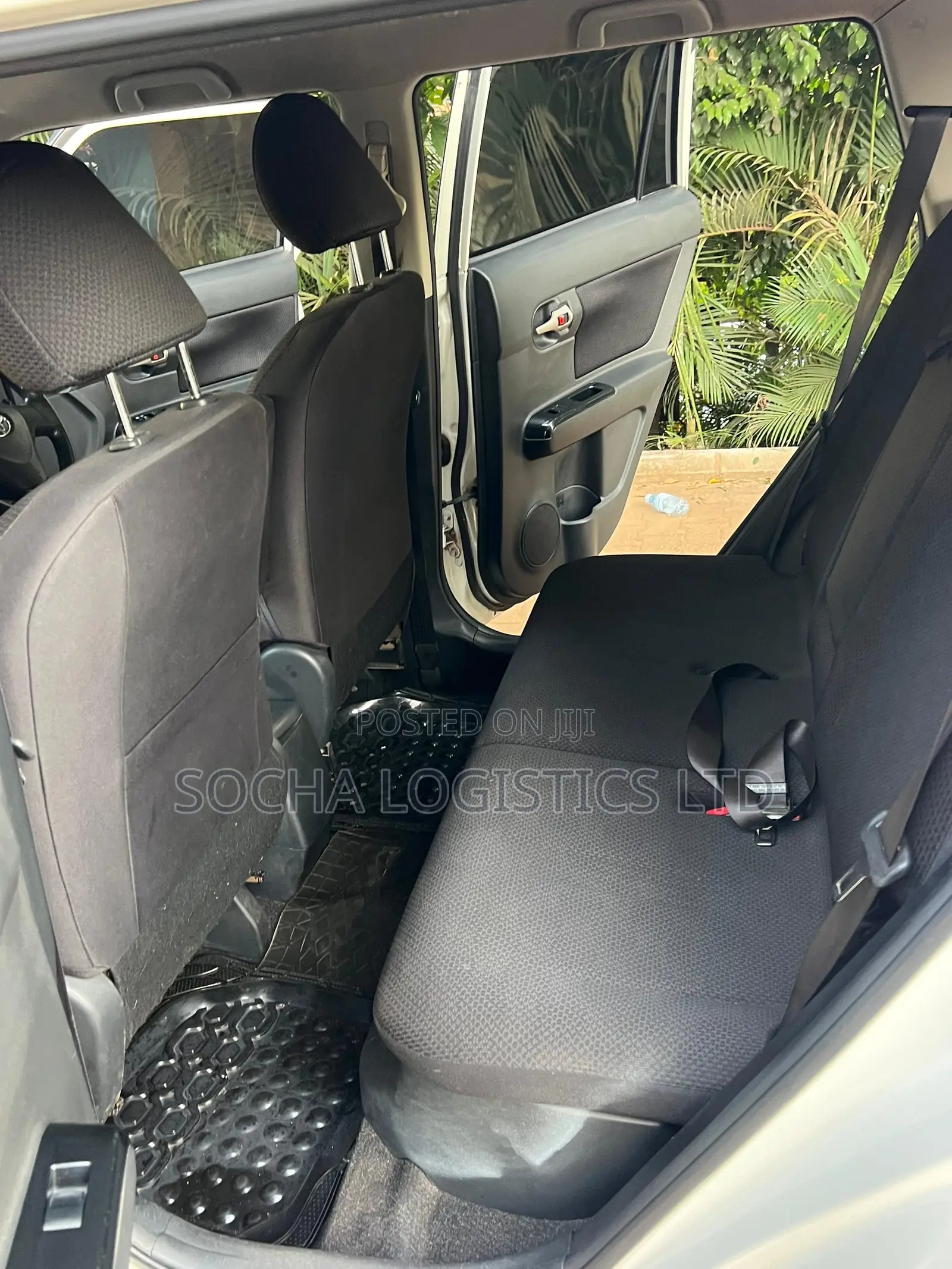 Toyota Corolla Rumion 2009 White