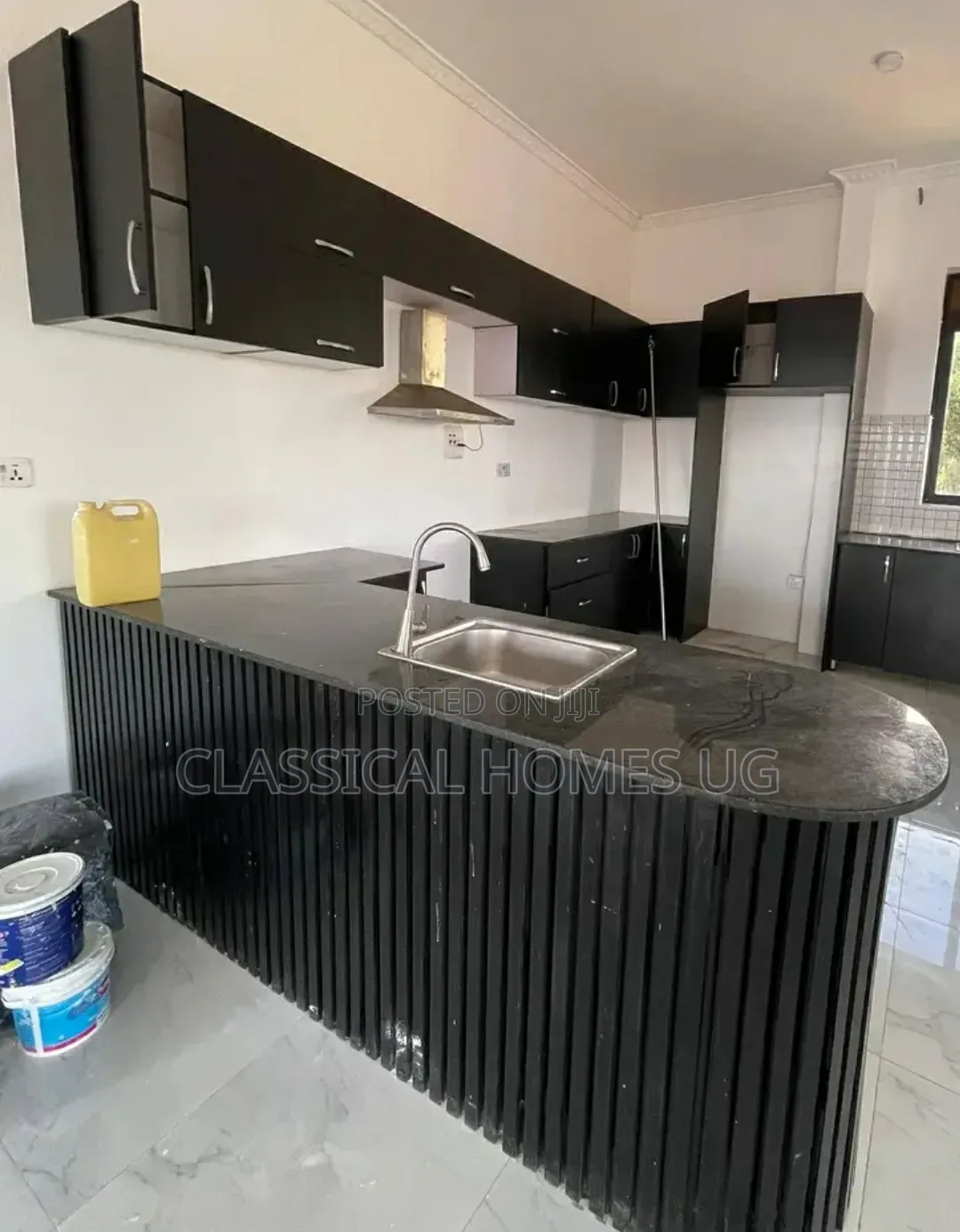 3bdrm Apartment in Lubowa Entebbe Road, Central Division for rent