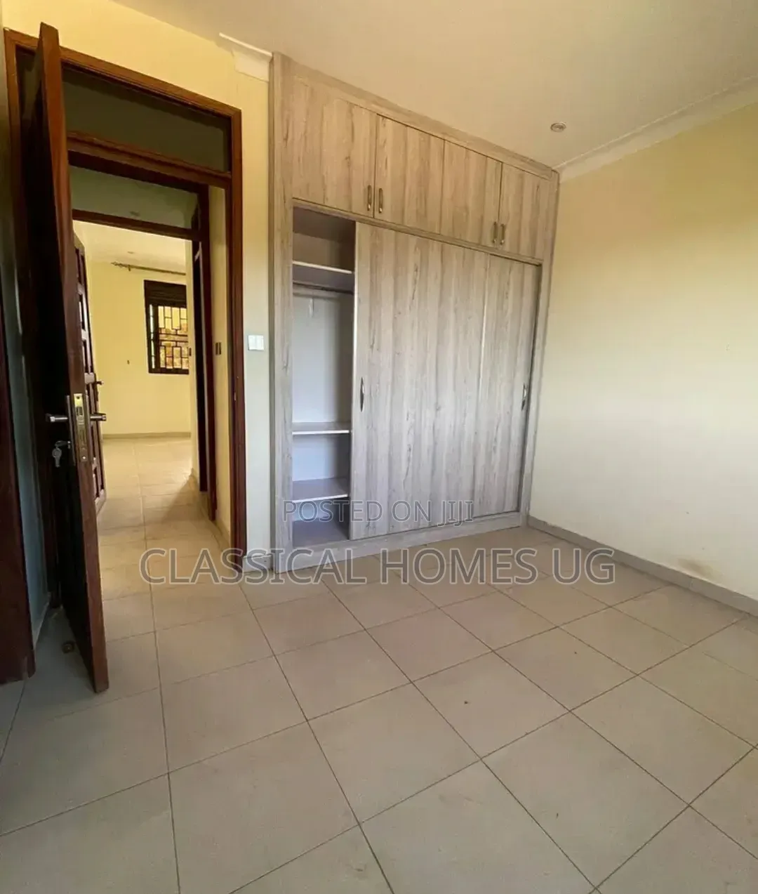 3bdrm Apartment in Lubowa Entebbe Road, Central Division for rent