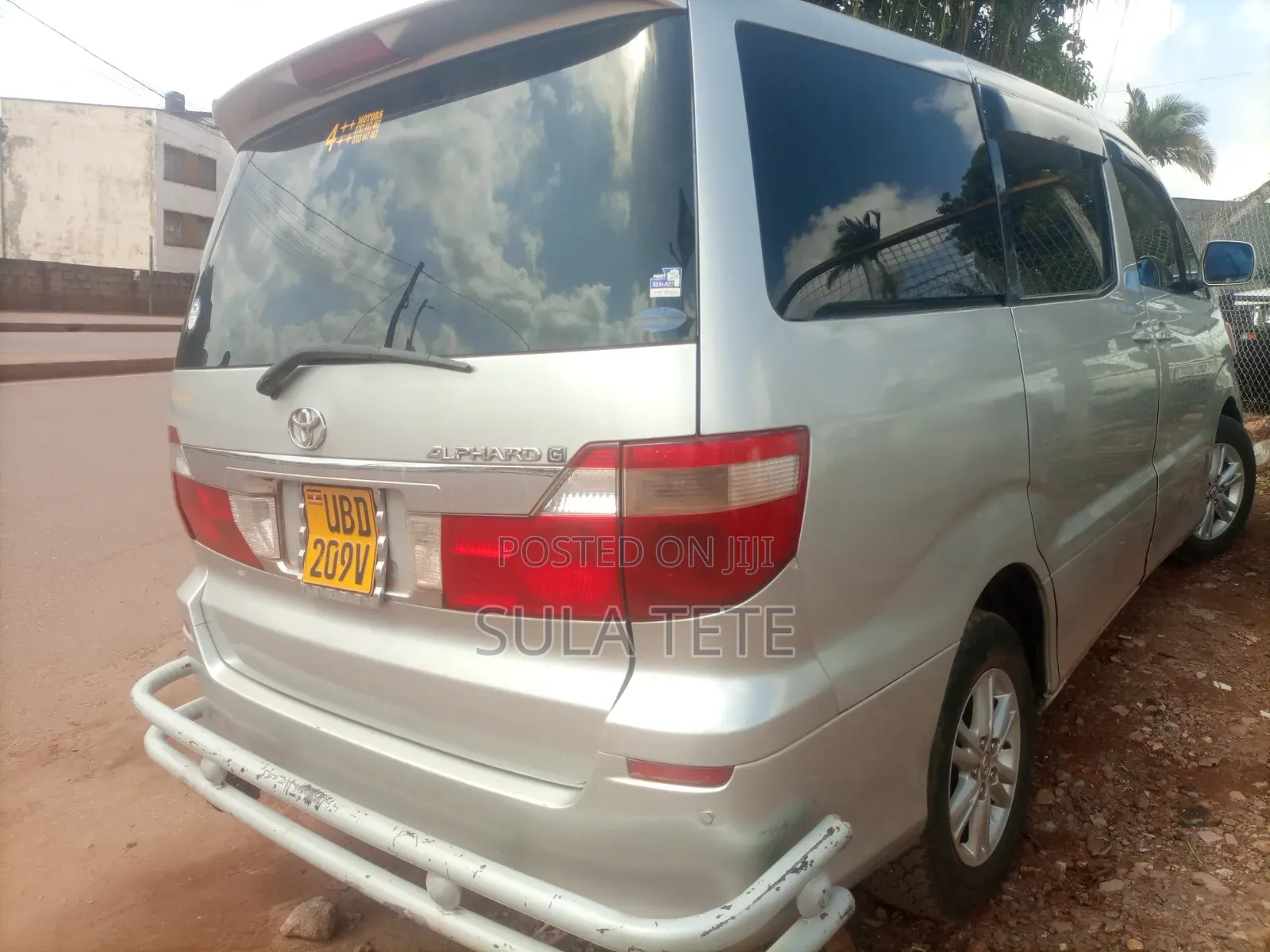 Toyota Alphard 2.4 Petrol AWD 2004 Silver