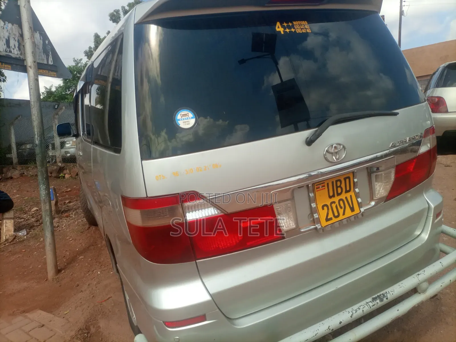 Toyota Alphard 2.4 Petrol AWD 2004 Silver
