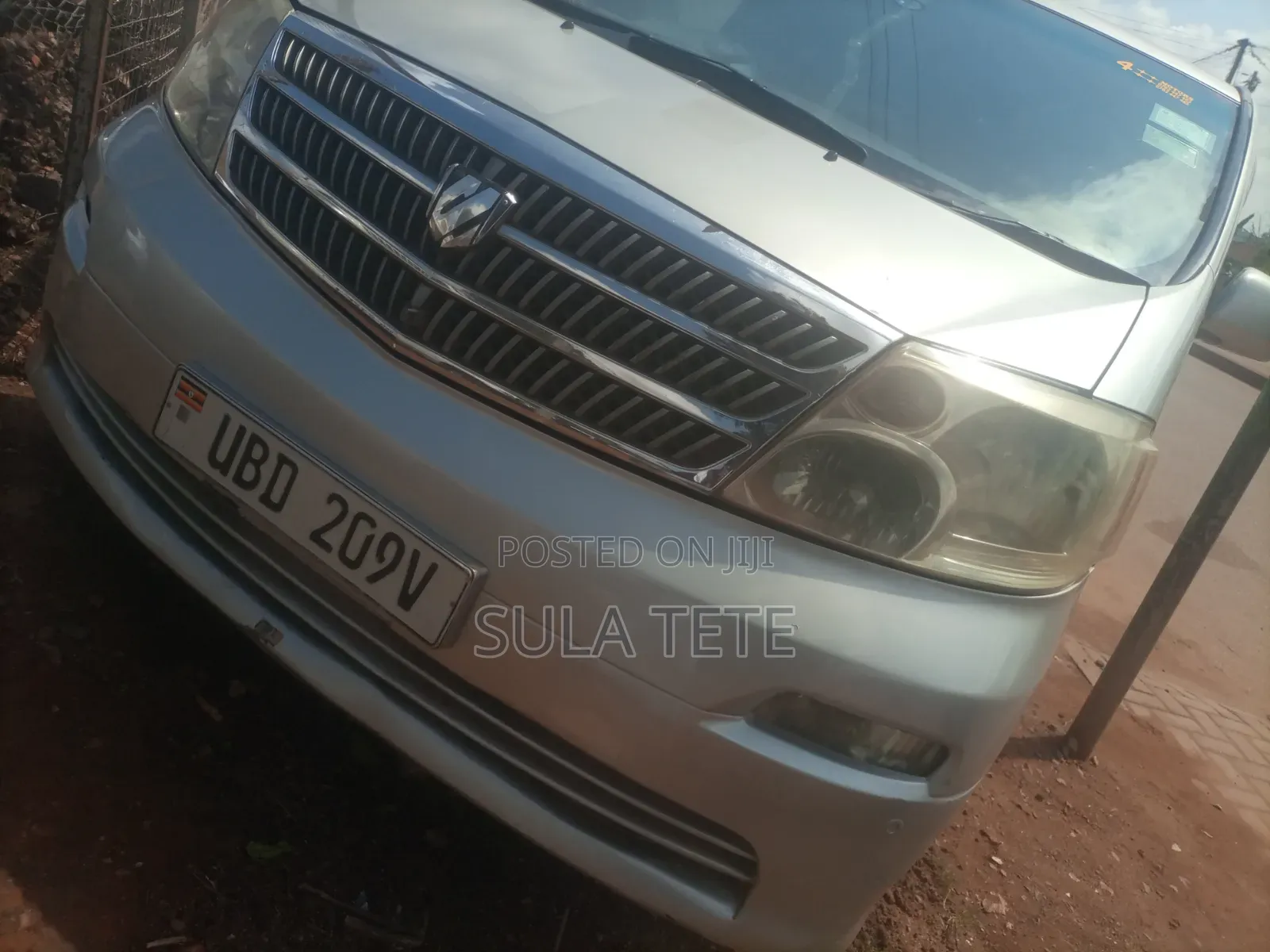 Toyota Alphard 2.4 Petrol AWD 2004 Silver