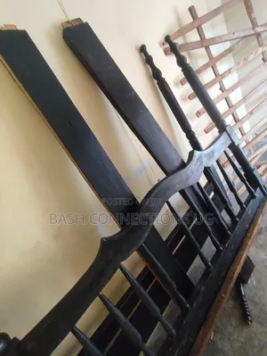 Am Selling a Bed 5x6 Still in Good Condition