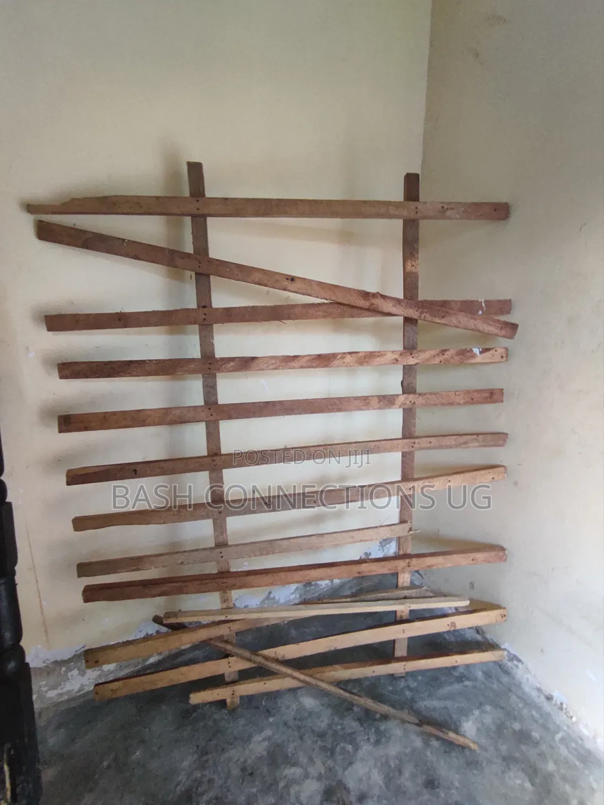 Am Selling a Bed 5x6 Still in Good Condition
