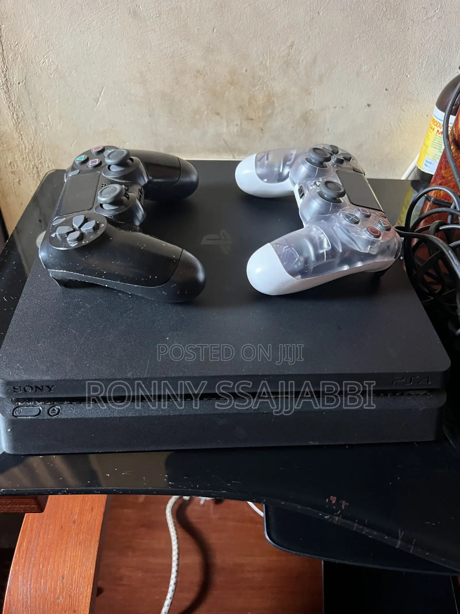 Play Station 4 ( Ps4)