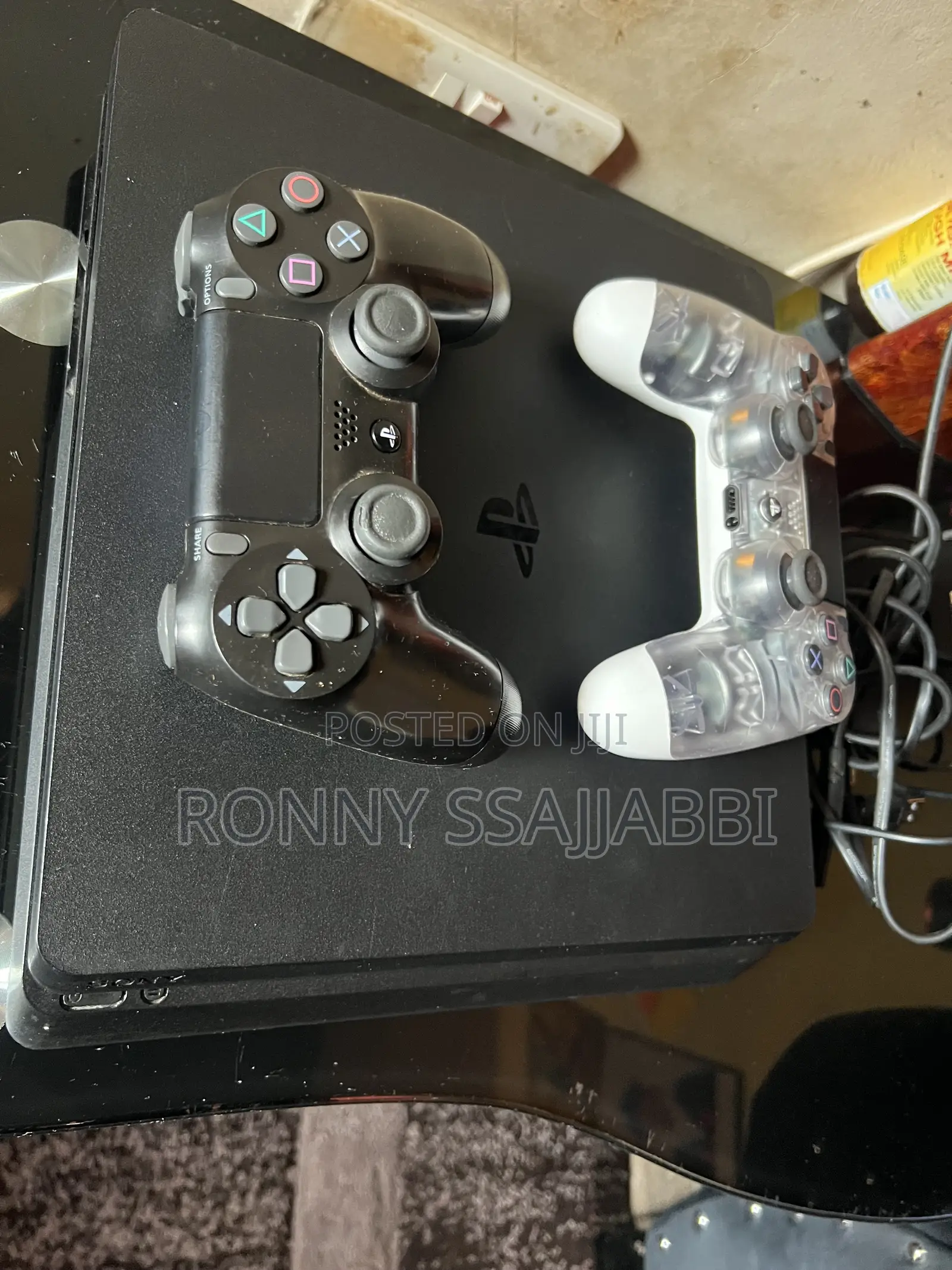 Play Station 4 ( Ps4)