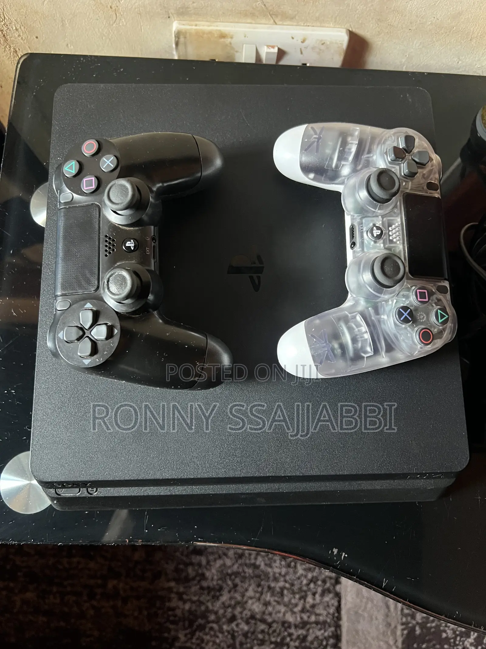 Play Station 4 ( Ps4)