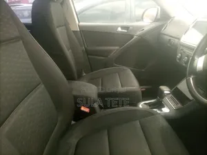 Volkswagen Tiguan S 2010 White
