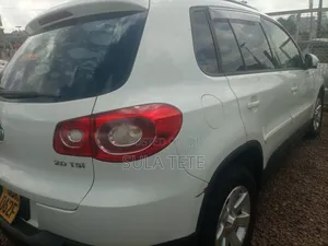 Volkswagen Tiguan S 2010 White