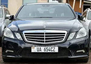 Mercedes-Benz E300 2011 Black
