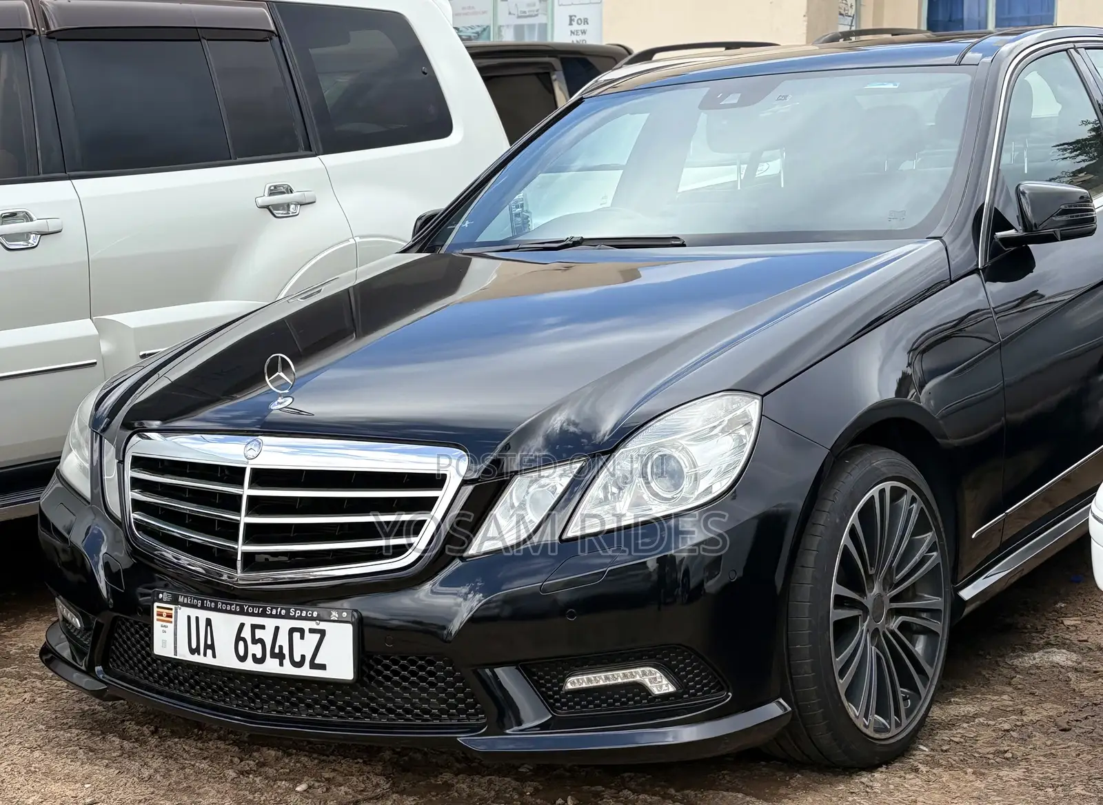 Mercedes-Benz E300 2011 Black