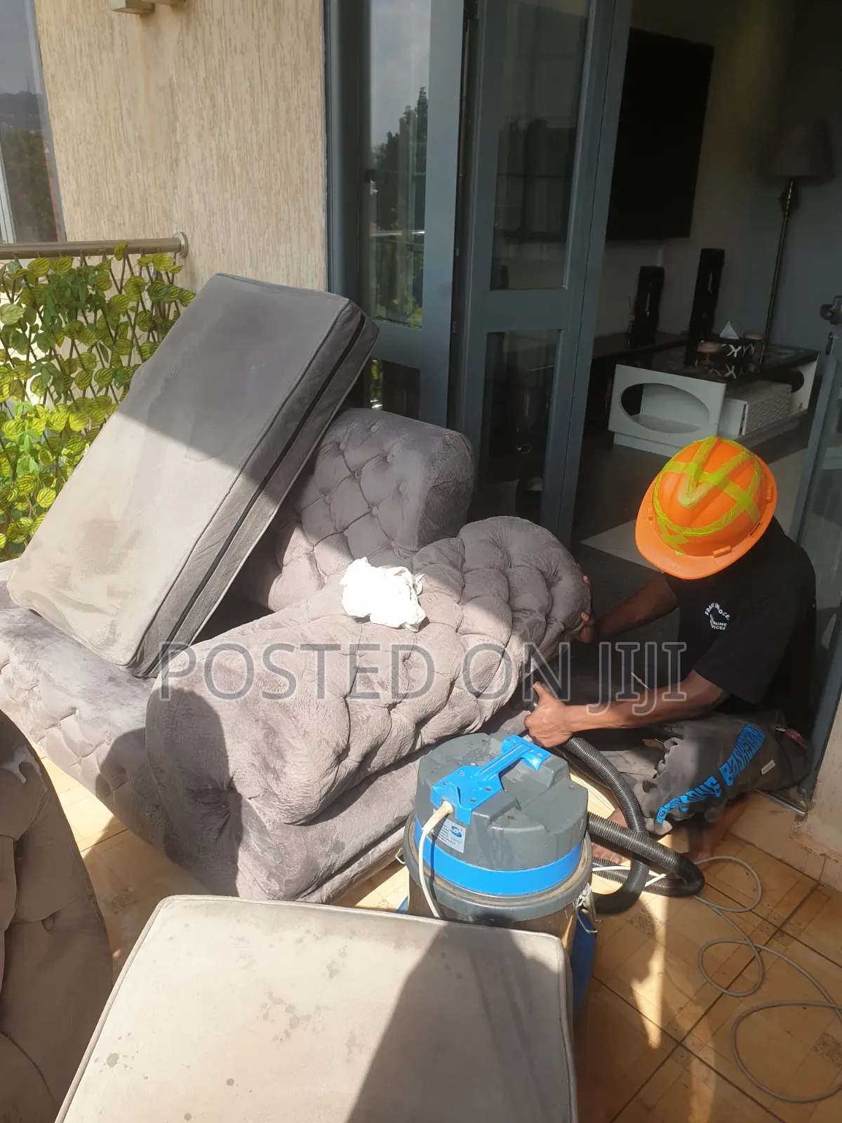 Sofa Set Cleaning Services