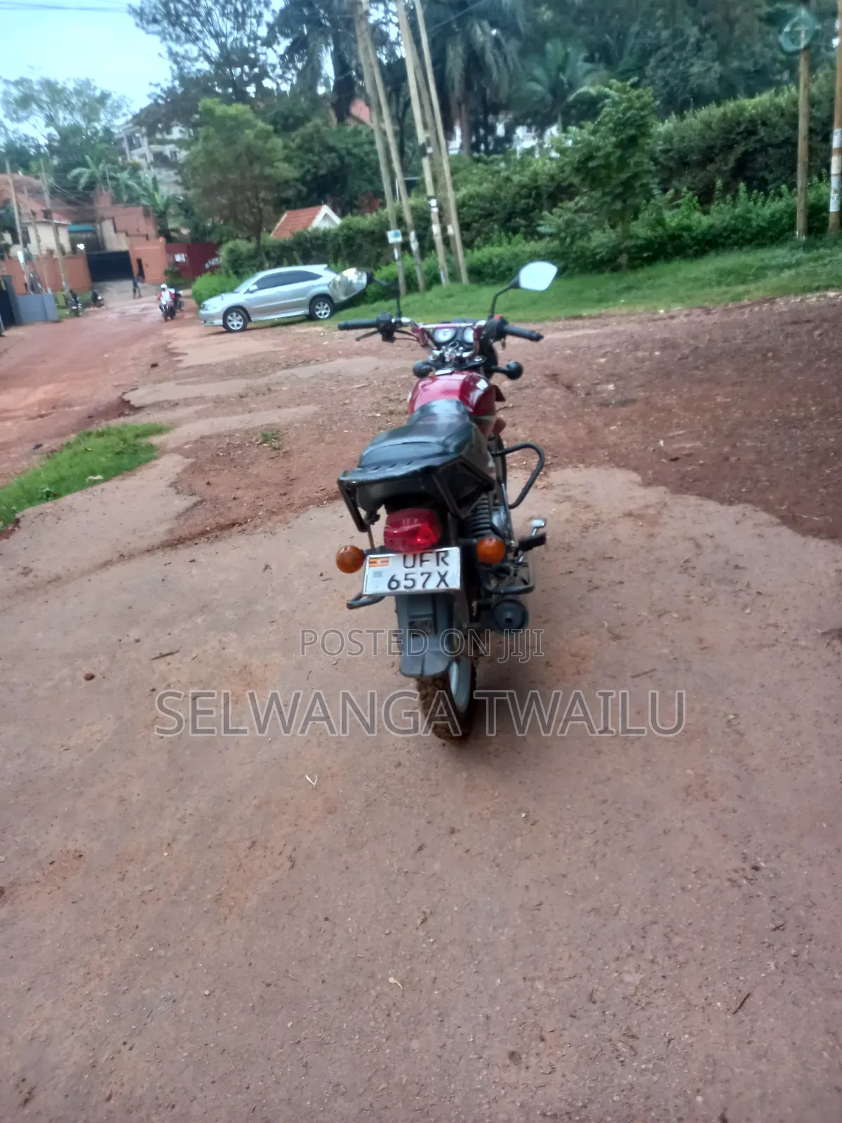 TVS HLX 125 2022 Red