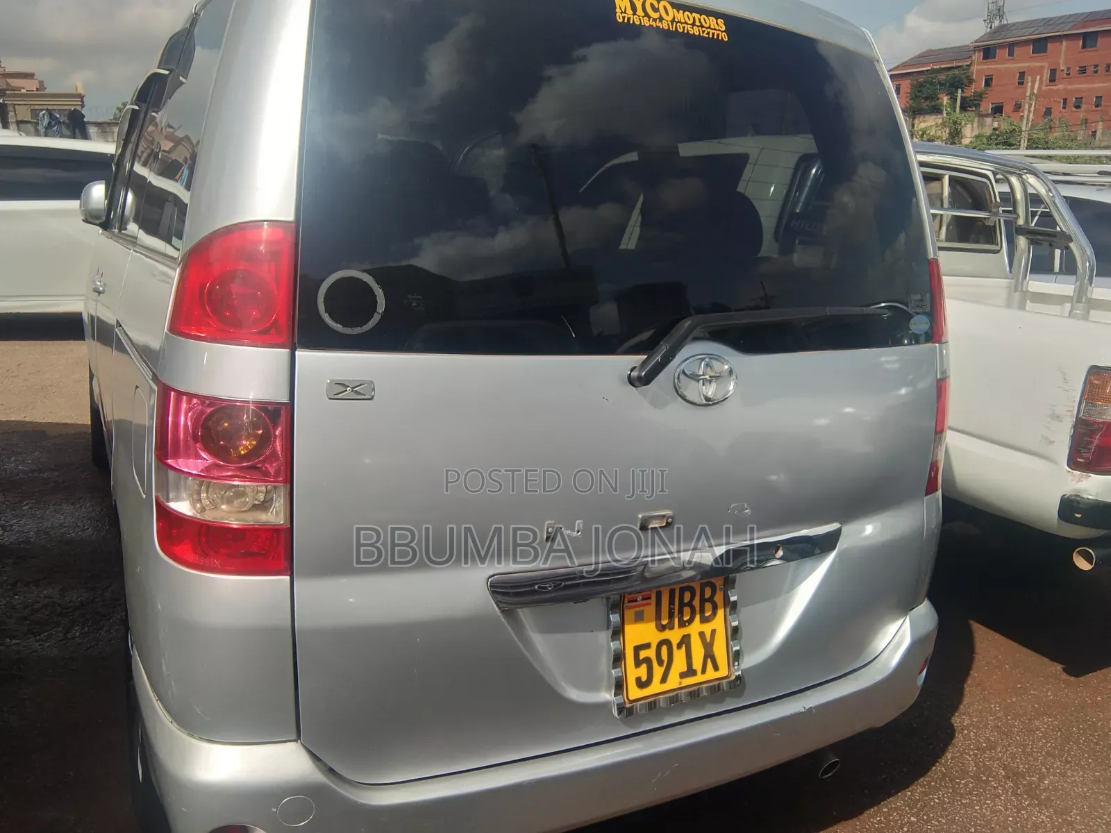 Toyota Noah 2.0 FWD (8 Seater) 2002 Silver