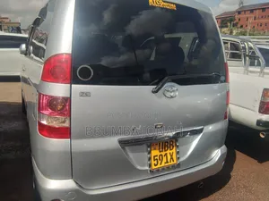 Toyota Noah 2.0 FWD (8 Seater) 2002 Silver