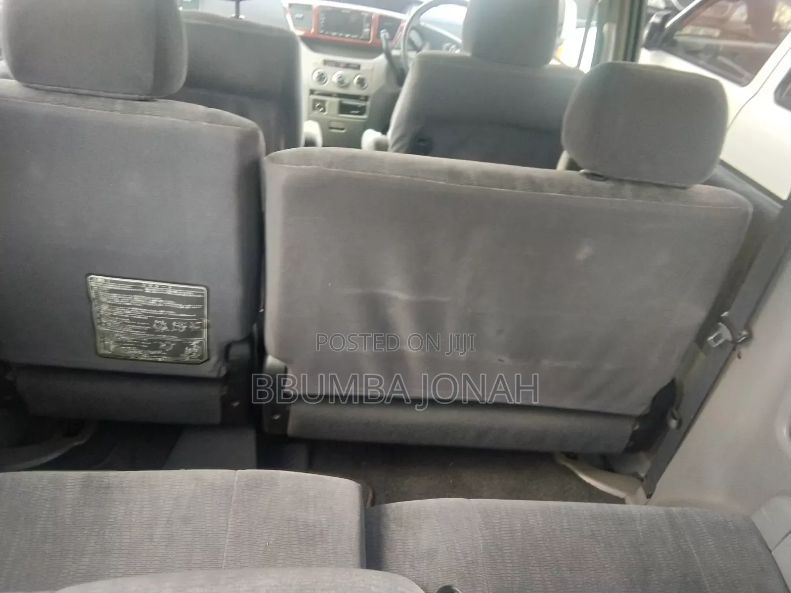 Toyota Noah 2.0 FWD (8 Seater) 2002 Silver