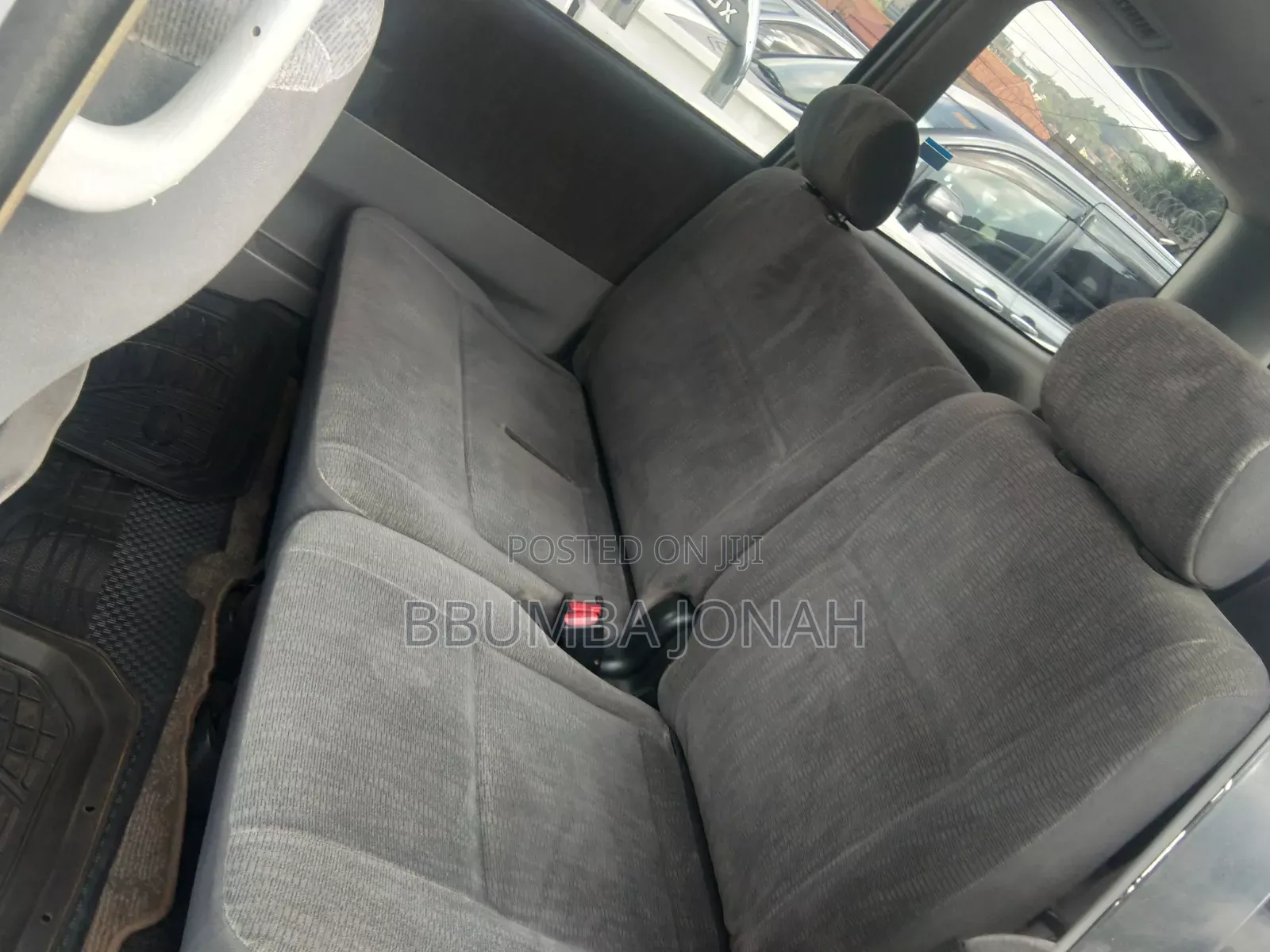 Toyota Noah 2.0 FWD (8 Seater) 2002 Silver