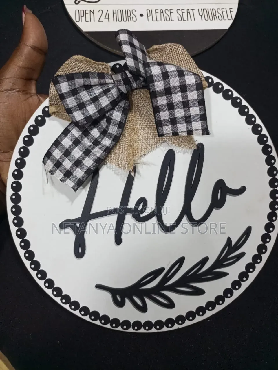 Round Decorative Signs