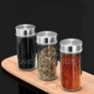 Modern 16-Jar Rotating Spice Rack With Stainless Steel Lid