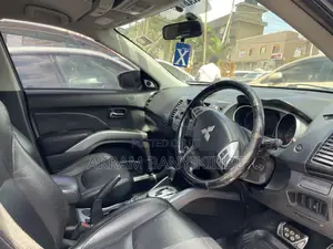 Mitsubishi Outlander 2009