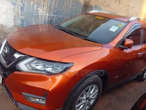 Nissan X-Trail 2017 Orange