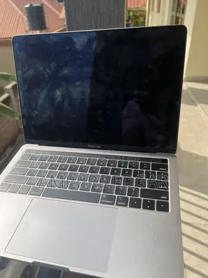 Laptop Apple MacBook Pro 8GB Intel Core i5 SSD 256GB