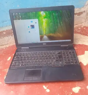 Laptop Dell Latitude e5540 4GB Intel Core i5 HDD 256GB
