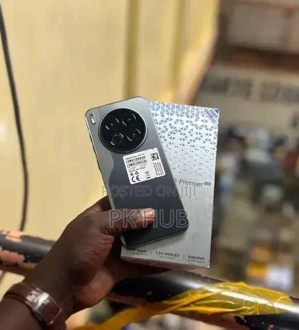New Tecno Camon 40 Premier 256 GB Black