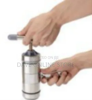 Manual Pasta Maker With 5 Molds
