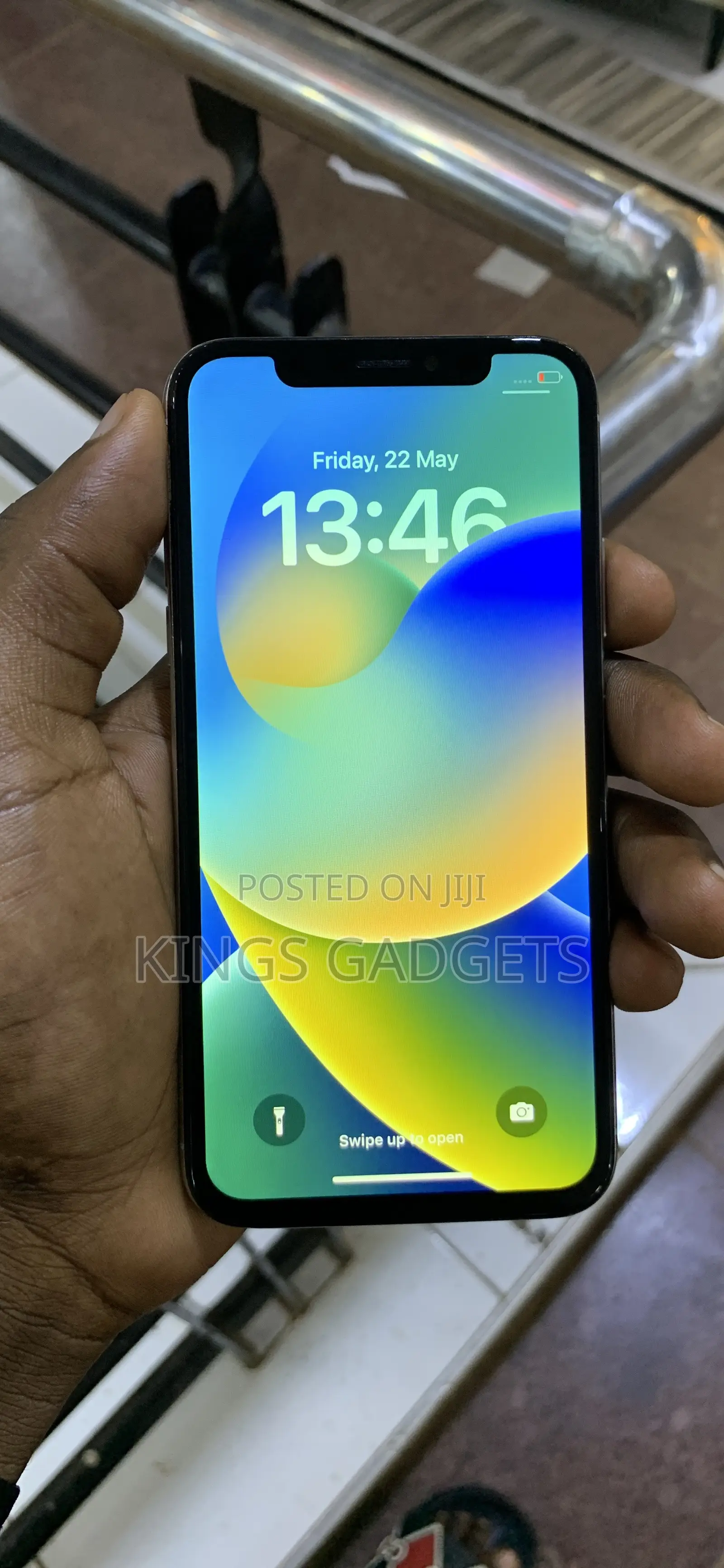 Apple iPhone X 64 GB White