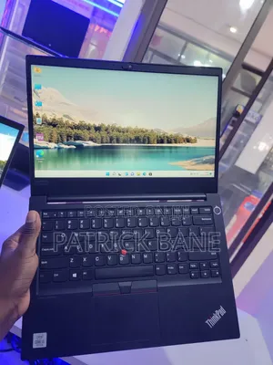 Laptop Lenovo ThinkPad E14 Gen 5 8GB Intel Core i5 SSD 256GB