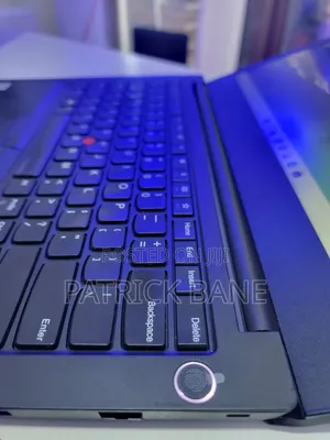 Laptop Lenovo ThinkPad E14 Gen 5 8GB Intel Core i5 SSD 256GB