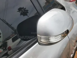 Toyota Auris 2010 Silver